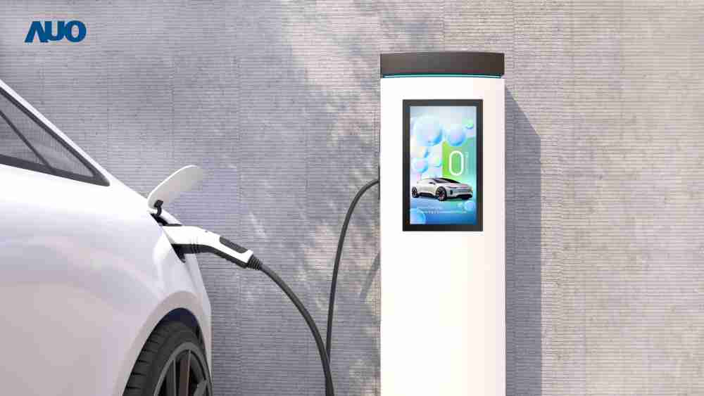 友達〝EVSE車用充電樁解決方案〞專為電動汽車充電樁設計，，具有高亮度、、克服戶外艱難環境的耐溫、、耐紫外線等特性，，並搭載散熱性及擴充性強的高效能工業電腦，，，，可實現人機互動訴求，，，如資訊顯示、、、、支付等應用