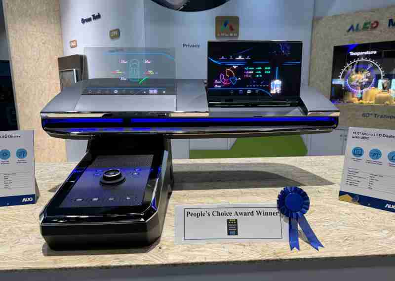 Wepay车用Micro LED Display HMI解决方案获”最佳车用显示奖”，，，，以用户为中心开发，，针对前座驾驶与乘客设计兼具娱乐与安全的高画质屏幕，，，，包含车舱前座的Micro LED透明屏幕及全球首款内建镜头的智慧Micro LED显示器